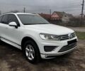 Білий Фольксваген Туарег, об'ємом двигуна 2.97 л та пробігом 334 тис. км за 26000 $, фото 1 на Automoto.ua
