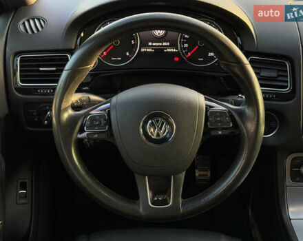 Білий Фольксваген Туарег, об'ємом двигуна 3 л та пробігом 279 тис. км за 24700 $, фото 12 на Automoto.ua