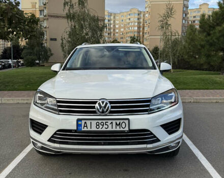 Білий Фольксваген Туарег, об'ємом двигуна 2.97 л та пробігом 228 тис. км за 29500 $, фото 8 на Automoto.ua