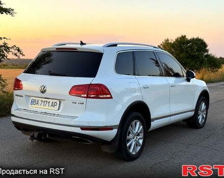 Белый Фольксваген Туарег, объемом двигателя 3 л и пробегом 313 тыс. км за 26500 $, фото 3 на Automoto.ua