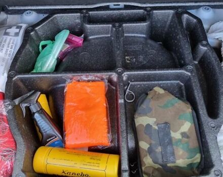 Белый Фольксваген Туарег, объемом двигателя 2.97 л и пробегом 230 тыс. км за 30000 $, фото 63 на Automoto.ua