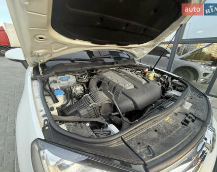 Білий Фольксваген Туарег, об'ємом двигуна 2.98 л та пробігом 287 тис. км за 24250 $, фото 49 на Automoto.ua