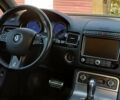 Белый Фольксваген Туарег, объемом двигателя 3 л и пробегом 225 тыс. км за 27700 $, фото 6 на Automoto.ua