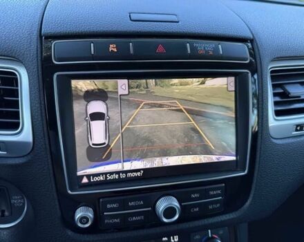 Білий Фольксваген Туарег, об'ємом двигуна 3.6 л та пробігом 129 тис. км за 12000 $, фото 18 на Automoto.ua