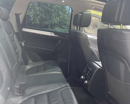 Білий Фольксваген Туарег, об'ємом двигуна 2.97 л та пробігом 247 тис. км за 29800 $, фото 20 на Automoto.ua