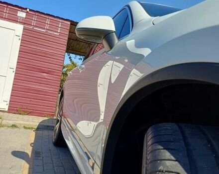 Белый Фольксваген Туарег, объемом двигателя 3 л и пробегом 225 тыс. км за 27700 $, фото 2 на Automoto.ua