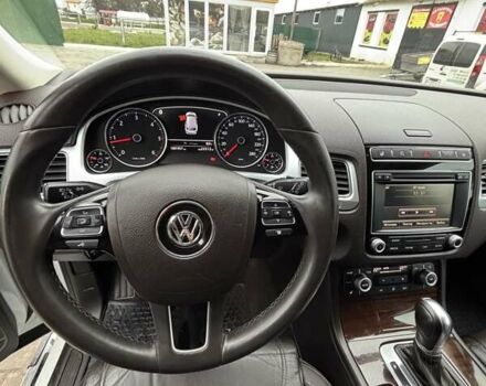 Белый Фольксваген Туарег, объемом двигателя 3 л и пробегом 269 тыс. км за 27000 $, фото 19 на Automoto.ua