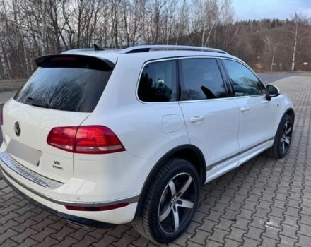 Білий Фольксваген Туарег, об'ємом двигуна 3 л та пробігом 182 тис. км за 15000 $, фото 4 на Automoto.ua