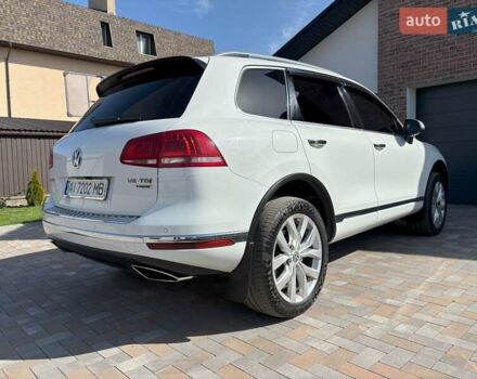 Белый Фольксваген Туарег, объемом двигателя 2.97 л и пробегом 308 тыс. км за 24900 $, фото 3 на Automoto.ua