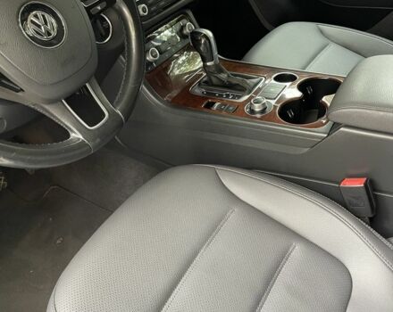 Белый Фольксваген Туарег, объемом двигателя 3 л и пробегом 208 тыс. км за 21800 $, фото 17 на Automoto.ua