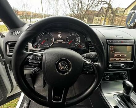 Білий Фольксваген Туарег, об'ємом двигуна 2.97 л та пробігом 334 тис. км за 26000 $, фото 25 на Automoto.ua