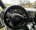 Білий Фольксваген Туарег, об'ємом двигуна 2.97 л та пробігом 334 тис. км за 26000 $, фото 25 на Automoto.ua