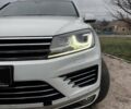 Білий Фольксваген Туарег, об'ємом двигуна 2.97 л та пробігом 334 тис. км за 26000 $, фото 5 на Automoto.ua