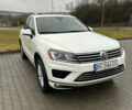 Белый Фольксваген Туарег, объемом двигателя 2.97 л и пробегом 215 тыс. км за 19700 $, фото 8 на Automoto.ua