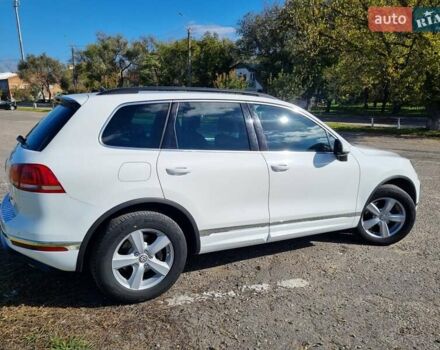 Белый Фольксваген Туарег, объемом двигателя 2.97 л и пробегом 230 тыс. км за 30000 $, фото 62 на Automoto.ua