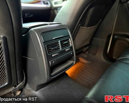 Белый Фольксваген Туарег, объемом двигателя 3 л и пробегом 313 тыс. км за 26500 $, фото 12 на Automoto.ua