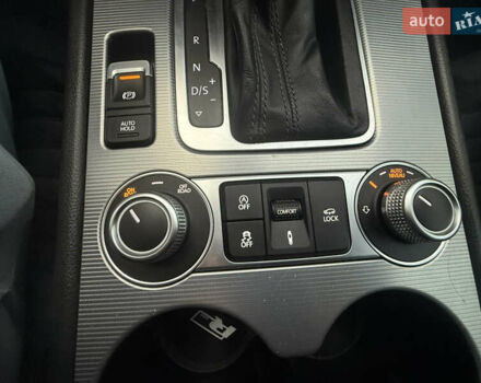 Білий Фольксваген Туарег, об'ємом двигуна 2.98 л та пробігом 287 тис. км за 24250 $, фото 44 на Automoto.ua