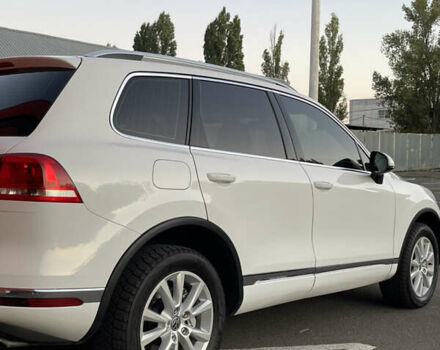 Белый Фольксваген Туарег, объемом двигателя 2.97 л и пробегом 208 тыс. км за 21800 $, фото 8 на Automoto.ua