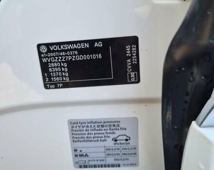 Белый Фольксваген Туарег, объемом двигателя 2.97 л и пробегом 230 тыс. км за 30000 $, фото 37 на Automoto.ua