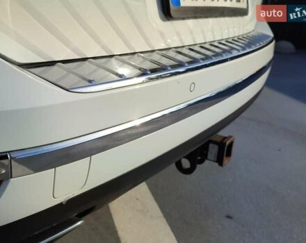 Білий Фольксваген Туарег, об'ємом двигуна 3 л та пробігом 157 тис. км за 27500 $, фото 7 на Automoto.ua