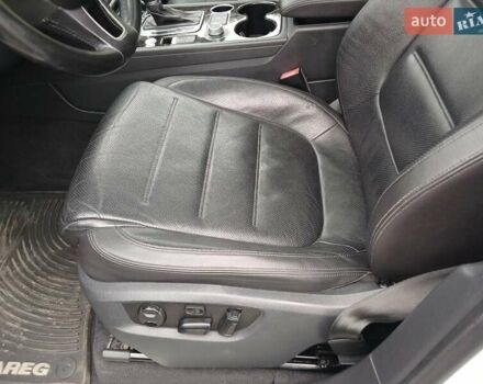 Белый Фольксваген Туарег, объемом двигателя 3 л и пробегом 170 тыс. км за 24900 $, фото 41 на Automoto.ua