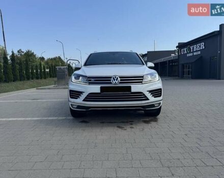 Белый Фольксваген Туарег, объемом двигателя 3 л и пробегом 250 тыс. км за 26200 $, фото 12 на Automoto.ua