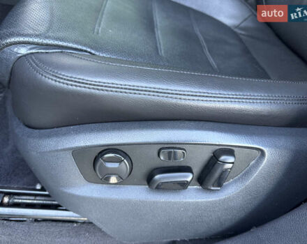 Белый Фольксваген Туарег, объемом двигателя 3.6 л и пробегом 242 тыс. км за 18500 $, фото 29 на Automoto.ua