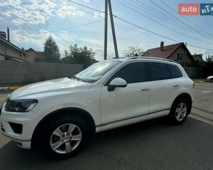 Фольксваген Туарег 2016 в Киеве на Automoto.ua Белый Фольксваген Туарег, объемом двигателя 3 л и пробегом 180 тыс. км за 22500 $, фото 39 на Automoto.ua