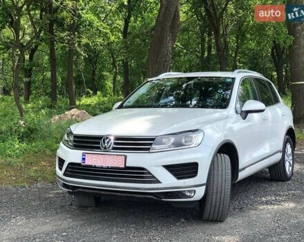 Білий Фольксваген Туарег, об'ємом двигуна 3 л та пробігом 222 тис. км за 24999 $, фото 44 на Automoto.ua