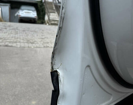 Білий Фольксваген Туарег, об'ємом двигуна 2.97 л та пробігом 270 тис. км за 23500 $, фото 24 на Automoto.ua