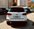 Белый Фольксваген Туарег, объемом двигателя 2.97 л и пробегом 172 тыс. км за 31500 $, фото 3 на Automoto.ua