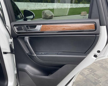 Фольксваген Туарег 2016 в Луцке на Automoto.ua Белый Фольксваген Туарег, объемом двигателя 2.97 л и пробегом 146 тыс. км за 33800 $, фото 42 на Automoto.ua