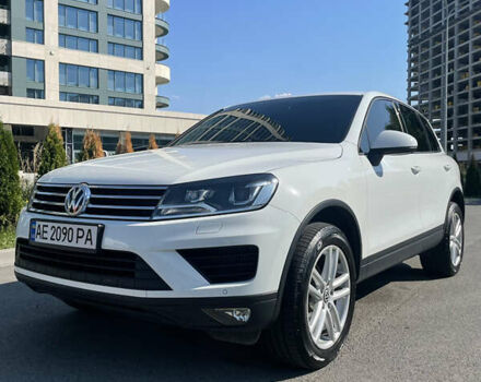 Белый Фольксваген Туарег, объемом двигателя 2.97 л и пробегом 185 тыс. км за 29500 $, фото 11 на Automoto.ua