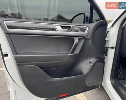 Фольксваген Туарег 2016 в Мукачеве на Automoto.ua Белый Фольксваген Туарег, объемом двигателя 3 л и пробегом 238 тыс. км за 22500 $, фото 22 на Automoto.ua