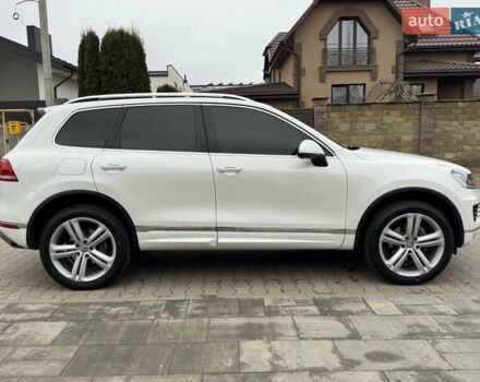Белый Фольксваген Туарег, объемом двигателя 2.97 л и пробегом 418 тыс. км за 22900 $, фото 7 на Automoto.ua