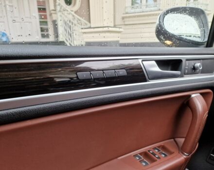 Белый Фольксваген Туарег, объемом двигателя 3 л и пробегом 105 тыс. км за 31288 $, фото 8 на Automoto.ua