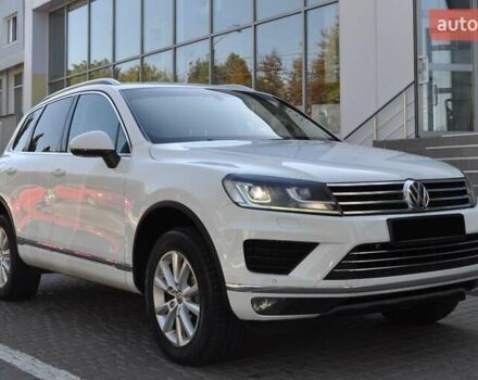 Белый Фольксваген Туарег, объемом двигателя 2.97 л и пробегом 263 тыс. км за 23000 $, фото 12 на Automoto.ua