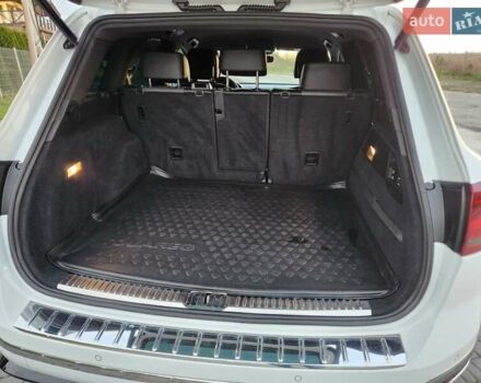 Белый Фольксваген Туарег, объемом двигателя 2.97 л и пробегом 269 тыс. км за 26900 $, фото 19 на Automoto.ua