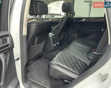 Фольксваген Туарег 2016 в Луцке на Automoto.ua Белый Фольксваген Туарег, объемом двигателя 2.97 л и пробегом 146 тыс. км за 33800 $, фото 31 на Automoto.ua