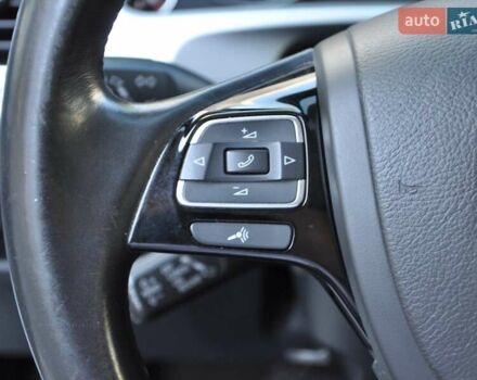 Белый Фольксваген Туарег, объемом двигателя 2.97 л и пробегом 263 тыс. км за 23000 $, фото 33 на Automoto.ua