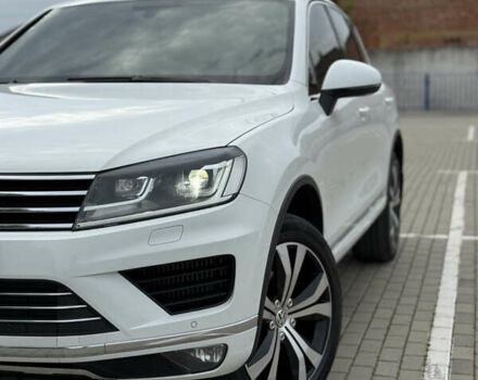 Білий Фольксваген Туарег, об'ємом двигуна 3 л та пробігом 135 тис. км за 32900 $, фото 9 на Automoto.ua