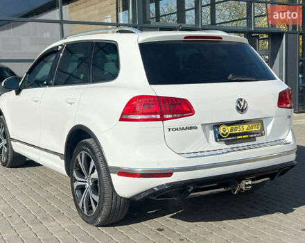 Белый Фольксваген Туарег, объемом двигателя 3.6 л и пробегом 157 тыс. км за 20500 $, фото 4 на Automoto.ua
