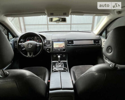 Білий Фольксваген Туарег, об'ємом двигуна 2.97 л та пробігом 300 тис. км за 21900 $, фото 20 на Automoto.ua