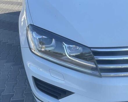 Фольксваген Туарег 2016 в Белой Церкве на Automoto.ua Белый Фольксваген Туарег, объемом двигателя 3 л и пробегом 264 тыс. км за 24500 $, фото 27 на Automoto.ua