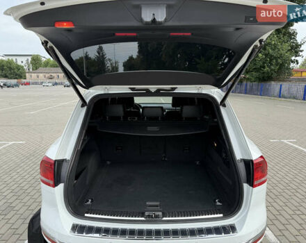 Білий Фольксваген Туарег, об'ємом двигуна 3 л та пробігом 135 тис. км за 32900 $, фото 36 на Automoto.ua