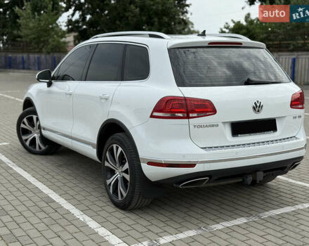 Білий Фольксваген Туарег, об'ємом двигуна 3 л та пробігом 135 тис. км за 32900 $, фото 12 на Automoto.ua