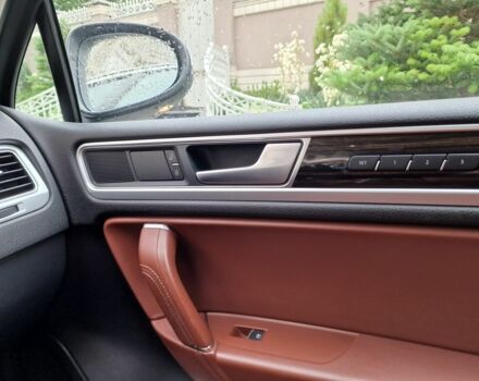 Белый Фольксваген Туарег, объемом двигателя 3 л и пробегом 105 тыс. км за 31288 $, фото 9 на Automoto.ua