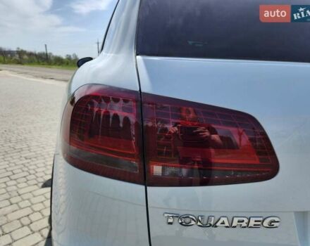 Белый Фольксваген Туарег, объемом двигателя 2.97 л и пробегом 269 тыс. км за 26900 $, фото 6 на Automoto.ua