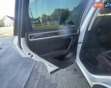 Фольксваген Туарег 2016 в Белой Церкве на Automoto.ua Белый Фольксваген Туарег, объемом двигателя 3 л и пробегом 264 тыс. км за 24500 $, фото 20 на Automoto.ua