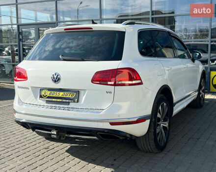 Белый Фольксваген Туарег, объемом двигателя 3.6 л и пробегом 157 тыс. км за 20500 $, фото 6 на Automoto.ua